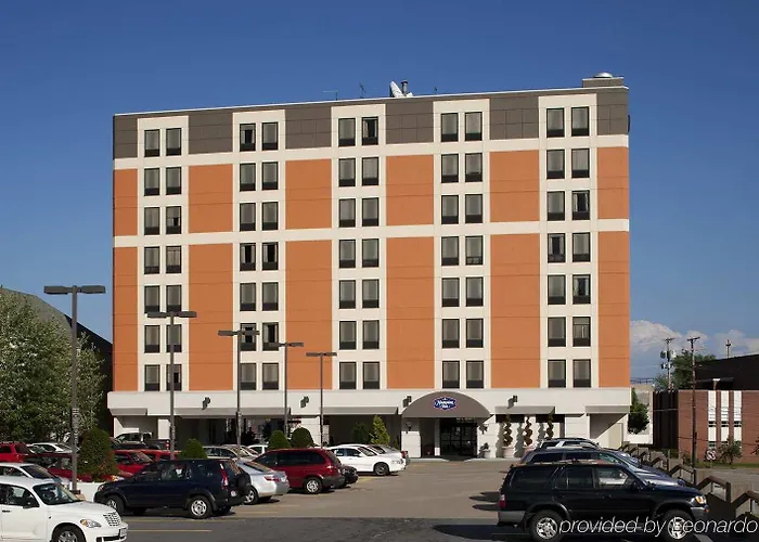 Hampton Medical Center 3*